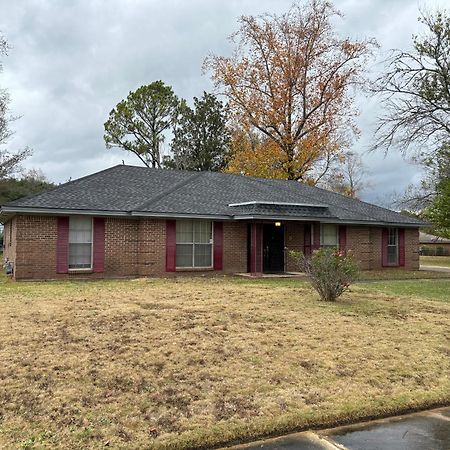 The Carriage Dream Villa Montgomery Exterior foto