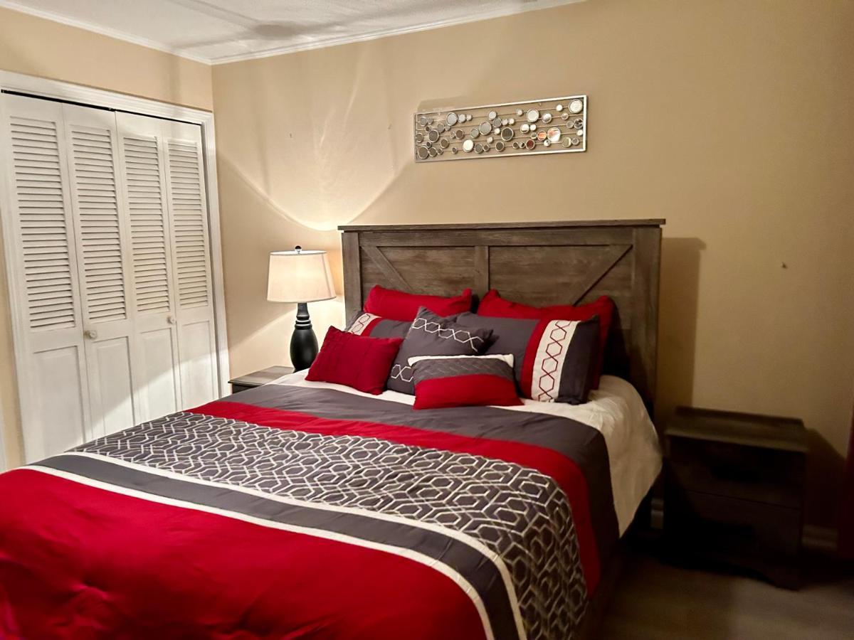 The Carriage Dream Villa Montgomery Exterior foto